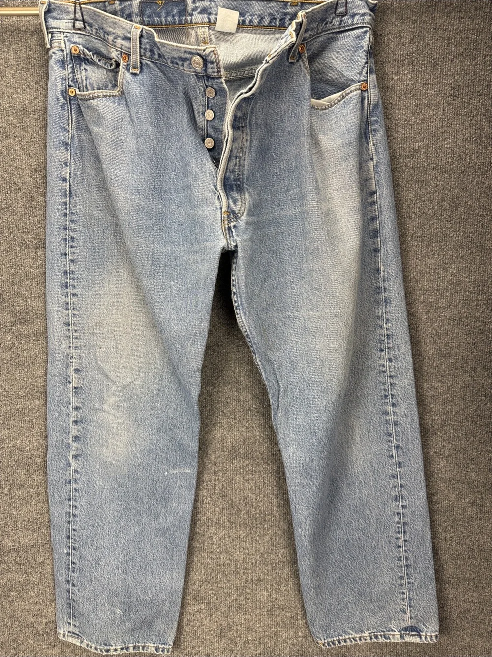 Vintage Levi's 501 Classic Straight Button Fly Men's Jeans W40 L30 10/2001